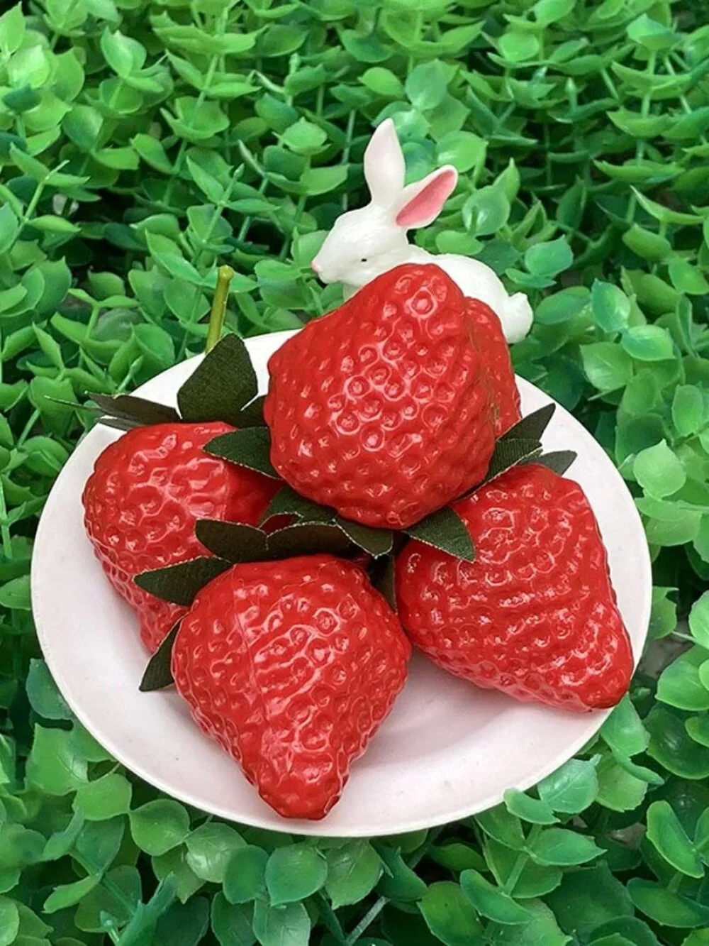 Aliotech 18PCS Plastic Artificial Red Strawberries Fake Lifelike Simulation Real